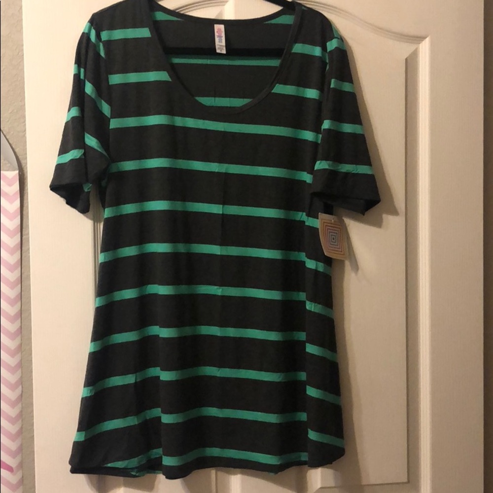 XL lularoe perfect tee